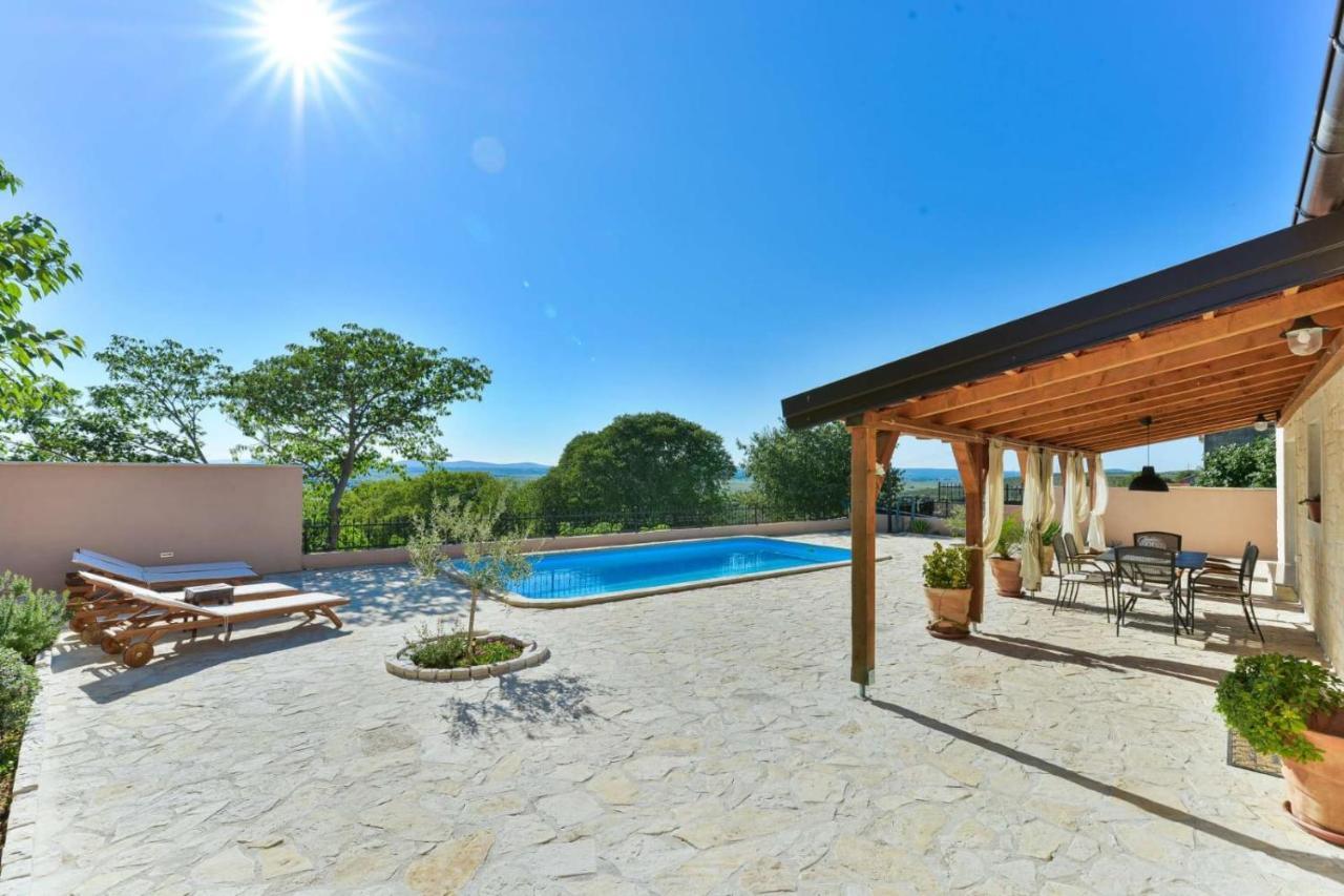 Holiday House Barba - Vrana Pakostane Bagian luar foto