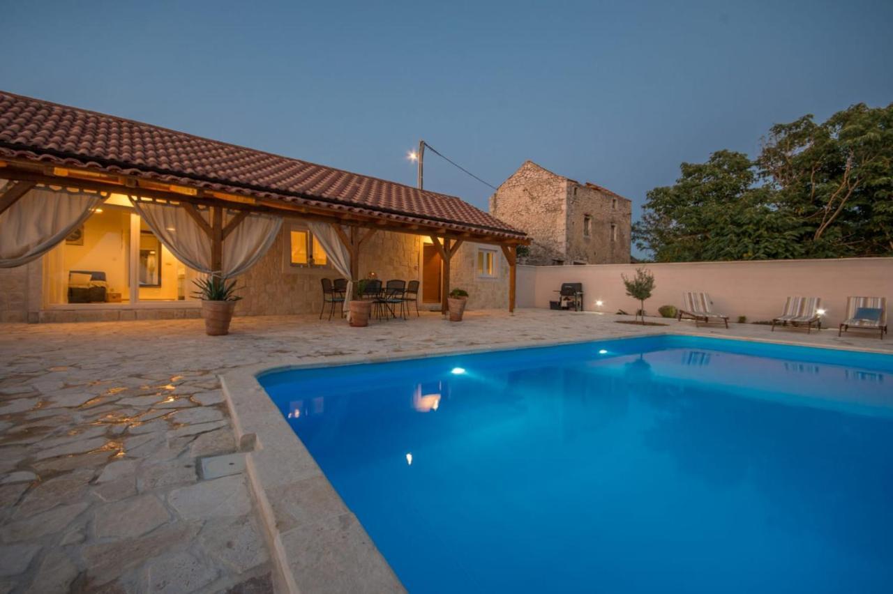 Holiday House Barba - Vrana Pakostane Bagian luar foto