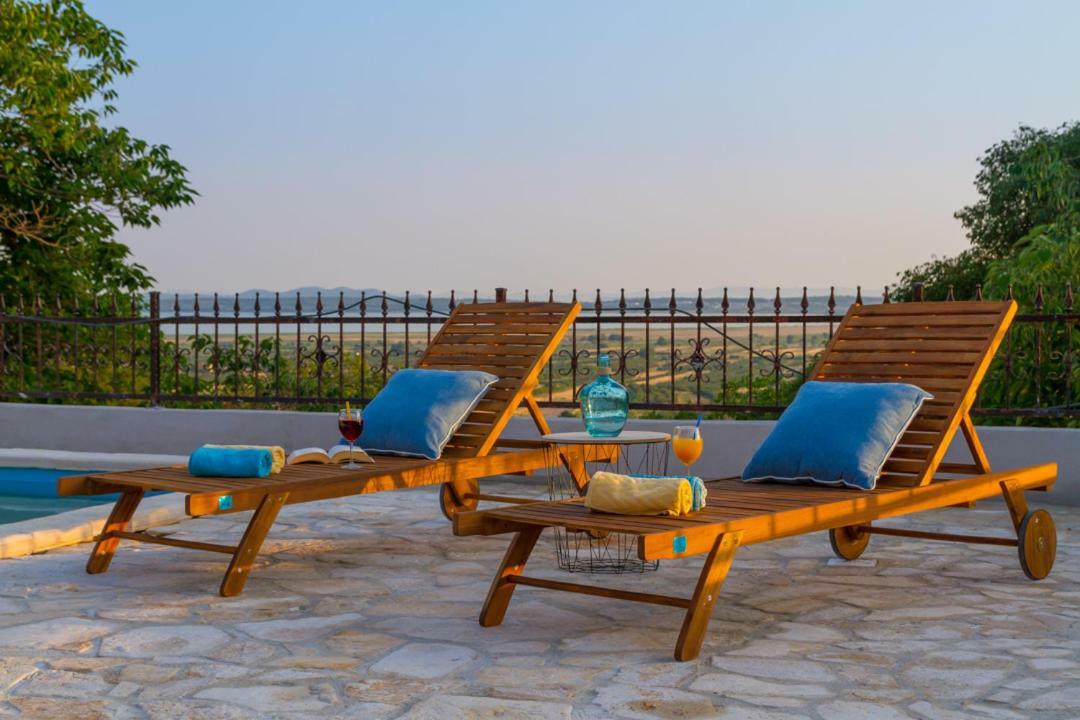 Holiday House Barba - Vrana Pakostane Bagian luar foto