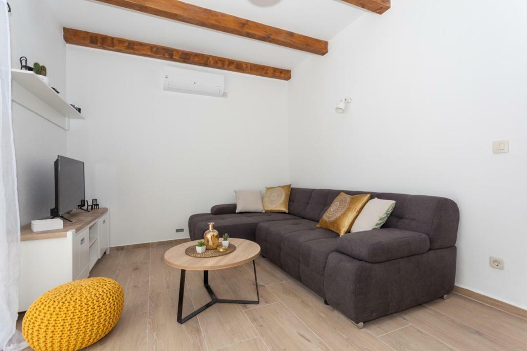 Holiday House Barba - Vrana Pakostane Bagian luar foto